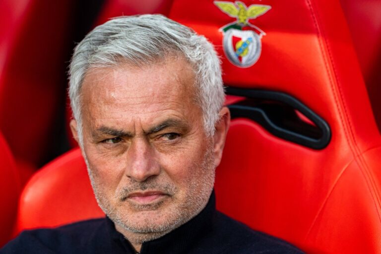 Mourinho: “Desde el lunes podré responder sobre mi futuro”