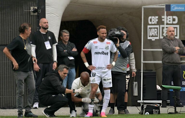 Tras ser convocado al Mundial: Santos no cuenta con Neymar para enfrentar a San Lorenzo