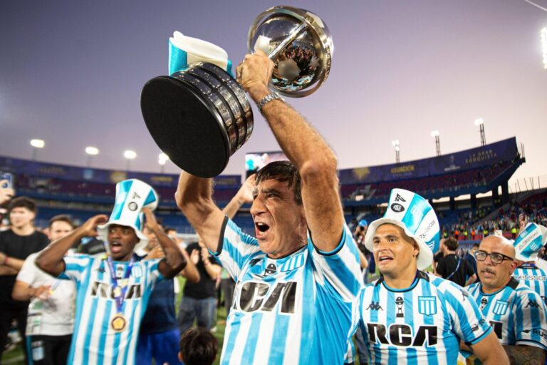 FIN DE CICLO: Gustavo Costas fue despedido de Racing