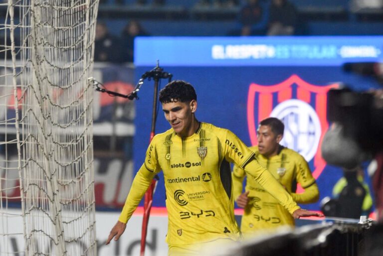 (VIDEO) GOLPE DEL DEBUTANTE: Recoleta FC eliminó a San Lorenzo en la Sudamericana