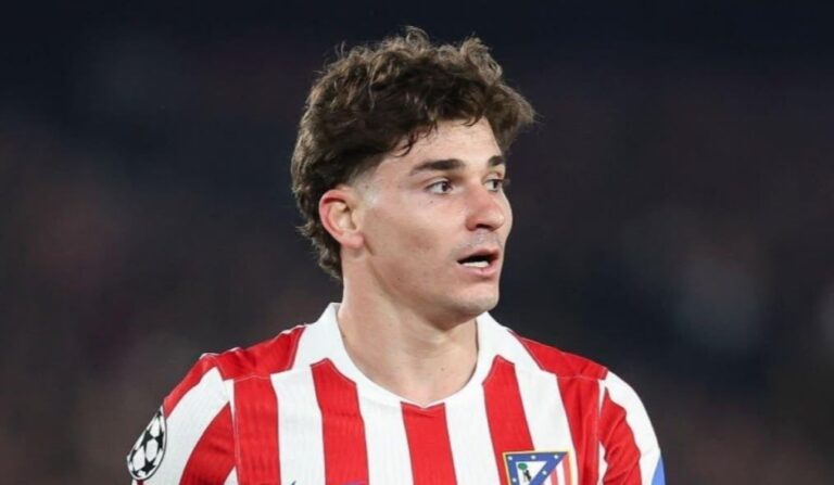 Atlético de Madrid buscaría blindar a Julián Álvarez ante el fuerte interés del Barça