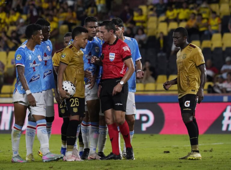 (VIDEO) ¿CRISIS EN LA ERA FARÍAS? BSC empató ante Manta en casa y se aleja de IDV