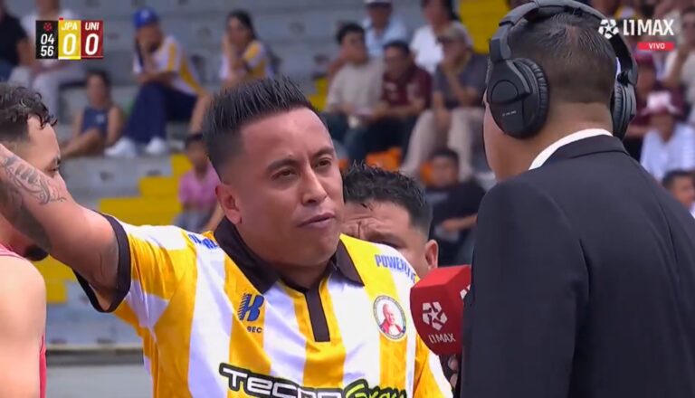 Cueva explotó tras ser expulsado a los 3 minutos de juego: “Digan algo, esto es vergonzoso”