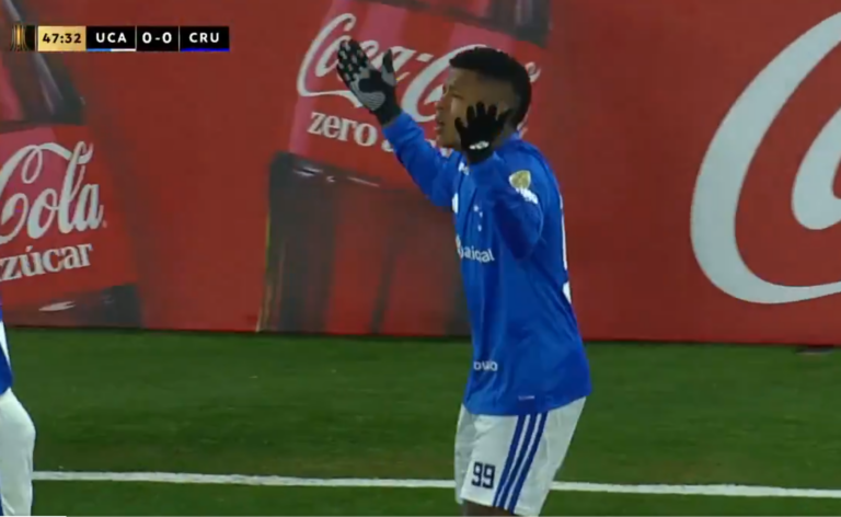 (VIDEO) A PARTIDO SEGUIDO: Keny Arroyo volvió a salir expulsado con Cruzeiro