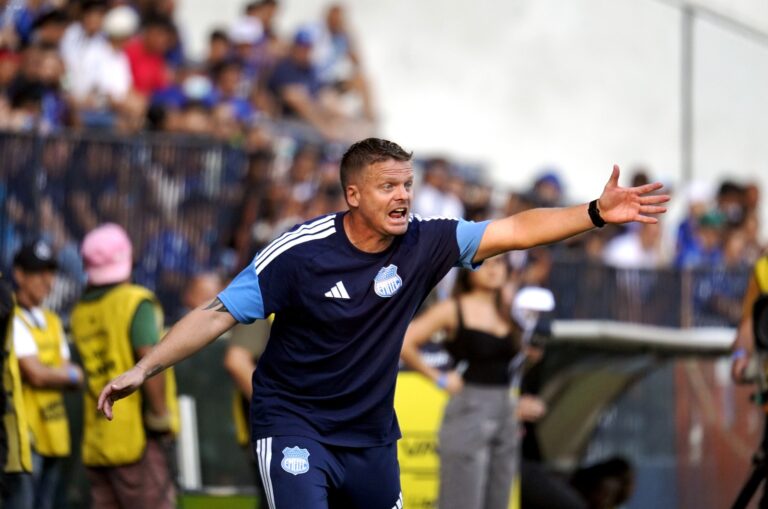 Emelec ratificó a Cristian Nasuti como DT del primer equipo