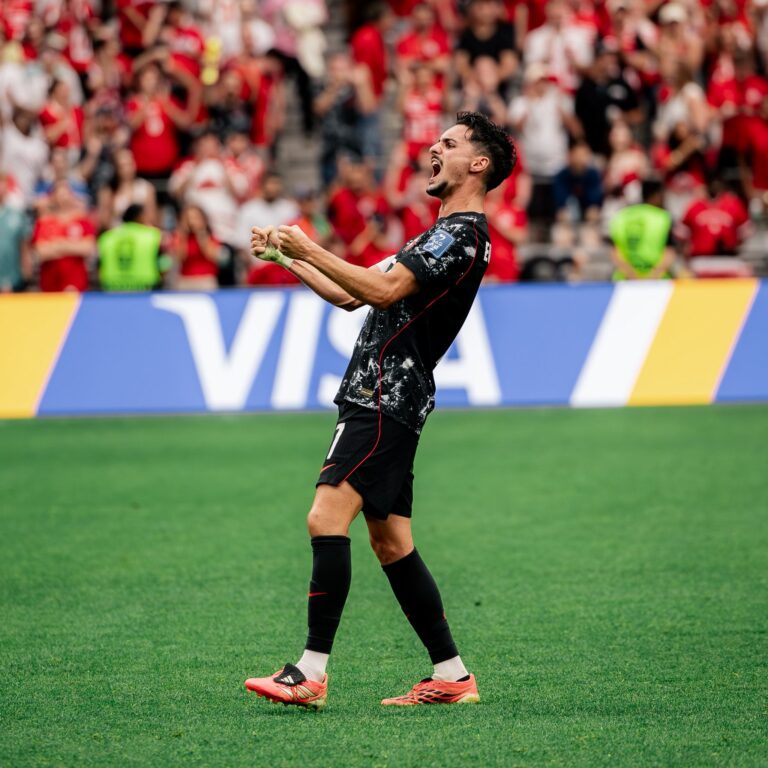 (VIDEO) CON UN GOLAZO AGÓNICO:Canadá logró eliminar a Sudáfrica en 16vos