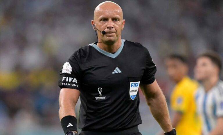Marciniak vuelve a cruzarse con Argentina: Dirigirá el debut ante Argelia