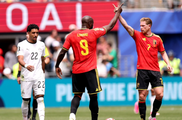 (VIDEO) IMPACTO INMEDIATO: Lukaku ingresó y a los 28 segundos provocó el empate de Bélgica