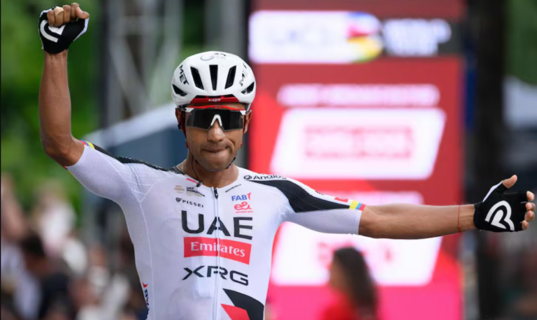 Jhonatan Narváez renovó con el UAE Team Emirates hasta 2029