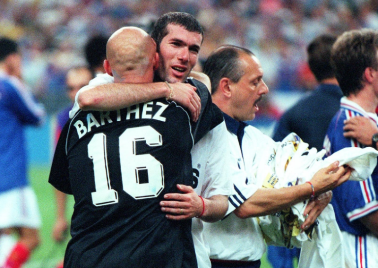 Zidane piensa en Fabien Barthez para su cuerpo técnico en Francia