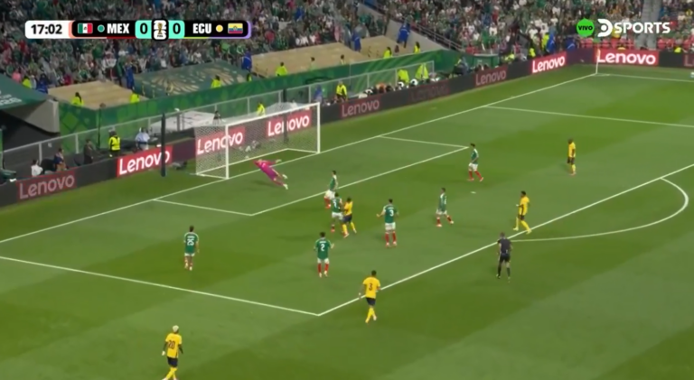 (VIDEO) El poste otra vez le negó el gol a Yeboah