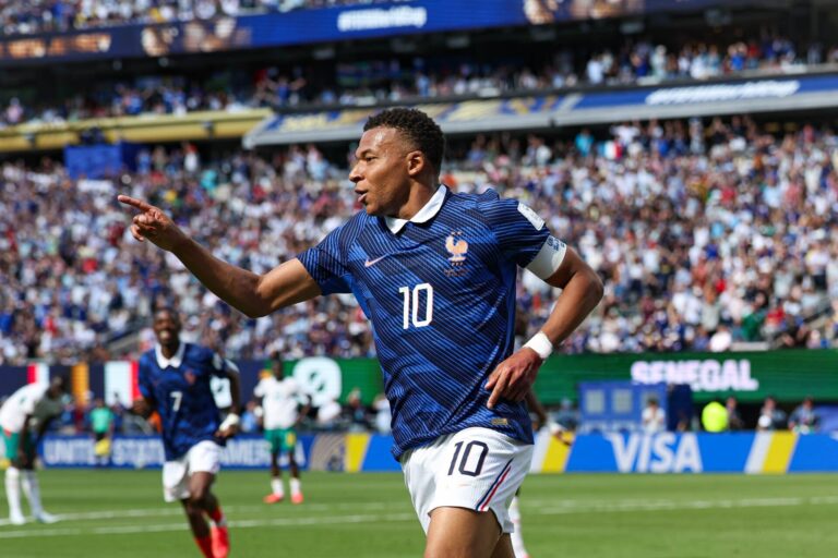 (VIDEO) Mbappé marcó el camino: Francia derrota a Senegal y comienza con victoria