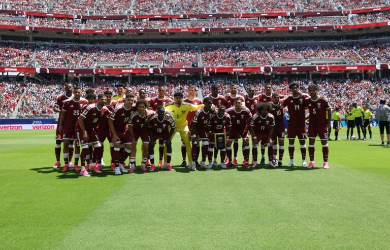 PRIMER PUNTO: Catar sumó por primera vez en la Copa del Mundo