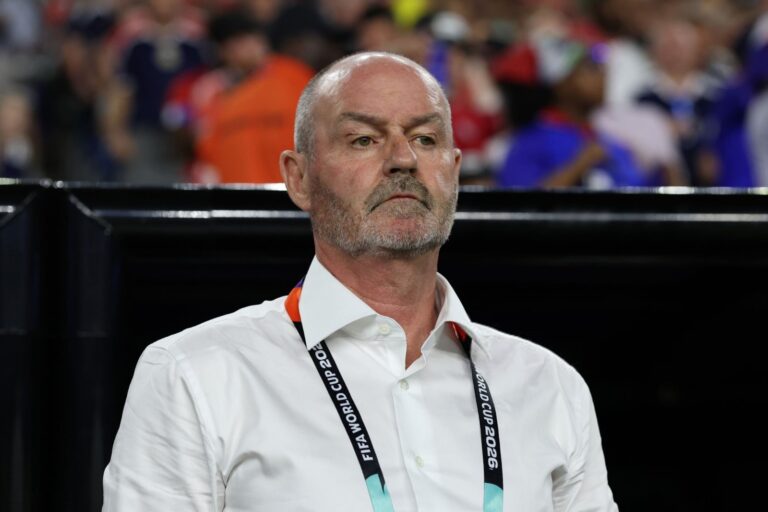 FIN DE CICLO: Técnico de Escocia renunció tras eliminación del Mundial