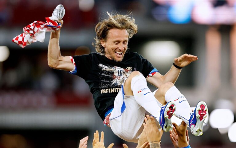 LEYENDA: Luka Modric alcanzó los 200 partidos con Croacia