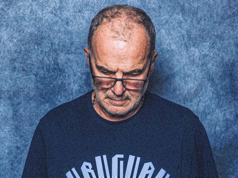 (VIDEO) “NO SOY MODELO” : La curiosa sesión de fotos de Bielsa con Uruguay