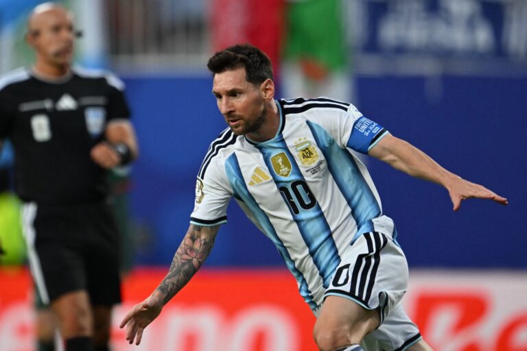 (VIDEO) Aguirre y su crítica a Messi: “Es demasiado evidente, siempre tiene una ayudita”