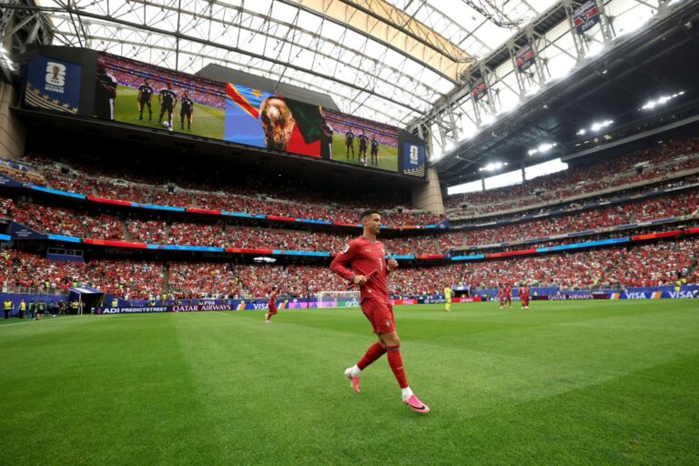 Cristiano Ronaldo se convierte en el jugador de campo más veterano en ser titular en una Copa del Mundo