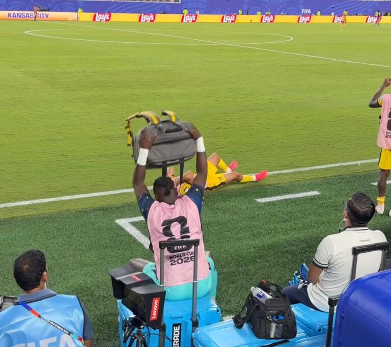 (VIDEO) La impotencia de Moisés Ramírez tras el empate de Ecuador ante Curazao