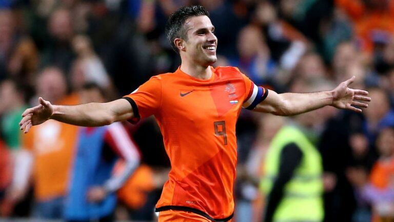 Van Persie revive la final del Mundial 2010: “Deberíamos haber tenido un córner antes del gol de Iniesta”