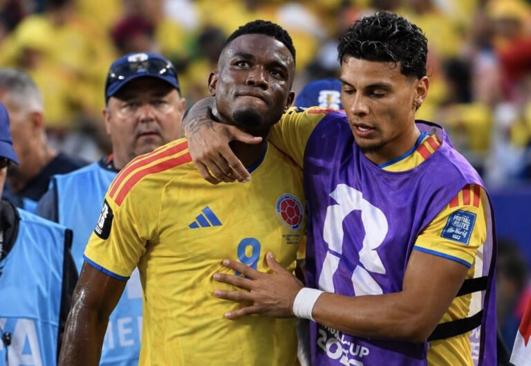 BAJA SENSIBLE: Colombia perdió a Jhon Córdoba para resto del Mundial