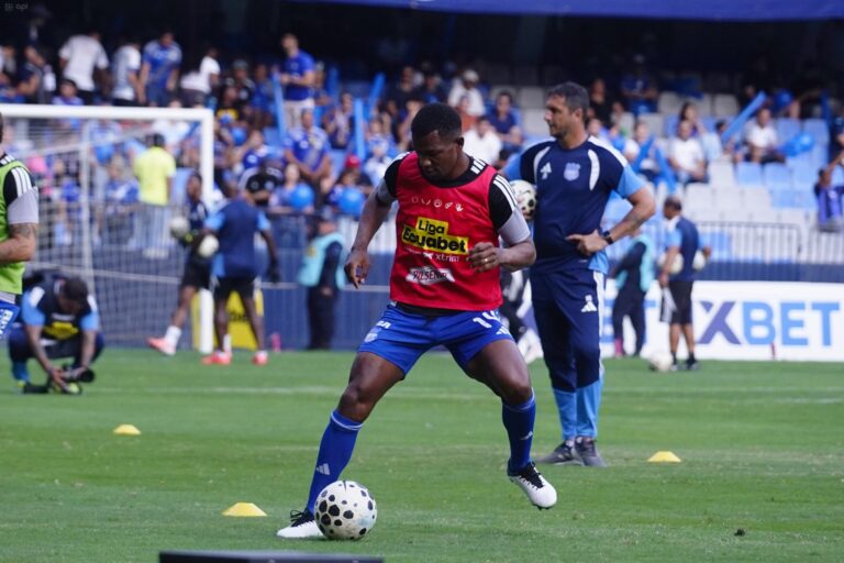 Romario Caicedo: “Fuimos superiores y este es el camino para Emelec”
