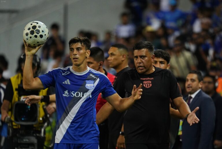 César Farías: “Nosotros no teníamos ganas de jugar por todo lo que ocurrió”