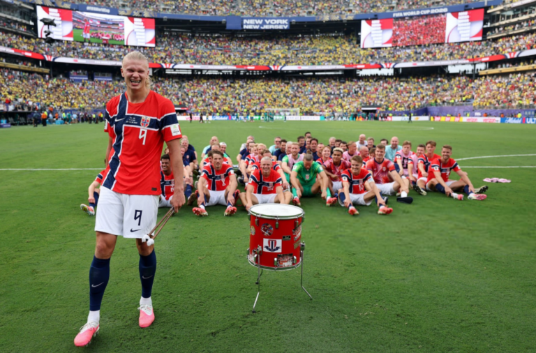 (VIDEO) Haaland lideró el festejo vikingo de Noruega tras eliminar a Brasil del Mundial