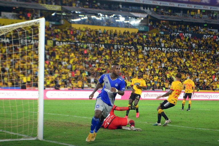 Así jugó Emelec en su última victoria ante Barcelona en el Clásico del Astillero