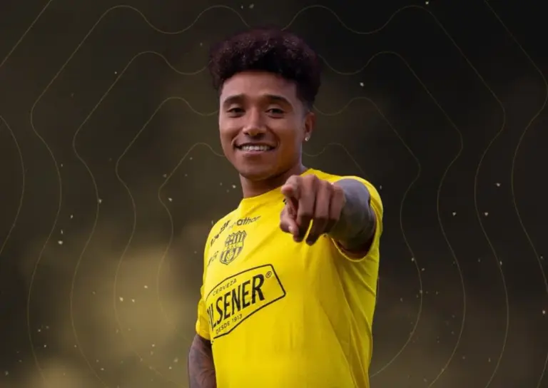 Reportan que Jonathan Mina rescindió contrato con Barcelona