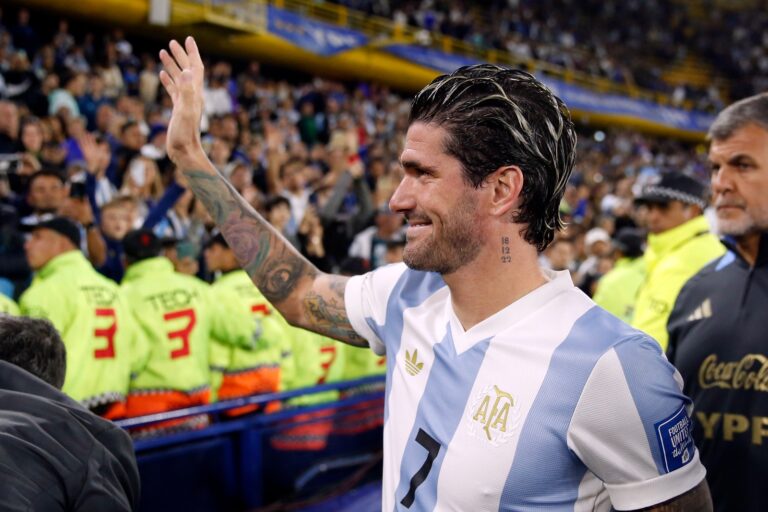 De Paul: “Nuestras sonrisas molestan, nuestras maneras les joden”