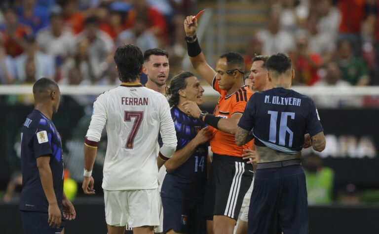 FIFA sorprende con el árbitro para la semifinal entre Inglaterra y Argentina