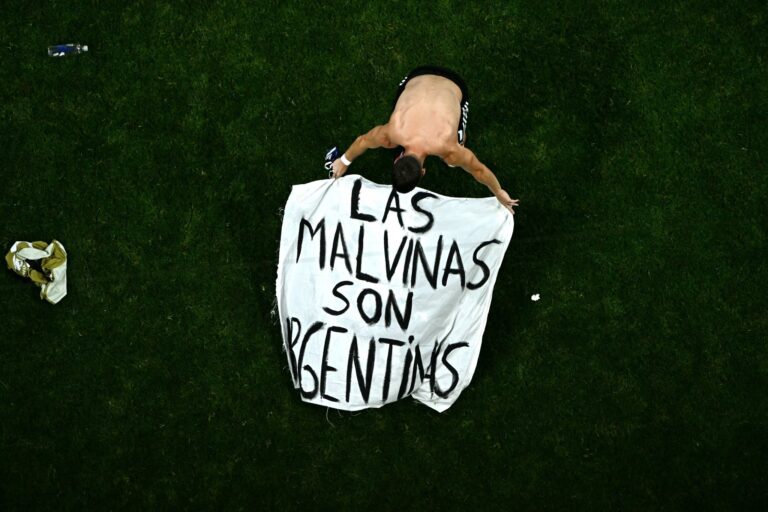 Gobierno británico responde al mensaje de jugadores de Argentina sobre las Islas Malvinas