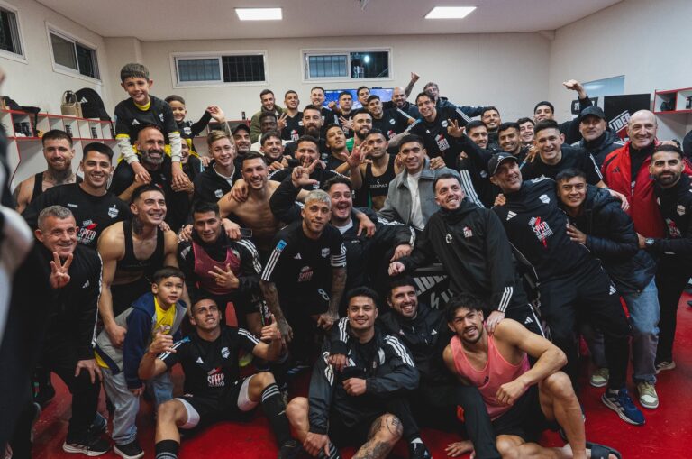 DE LA MANO DE DURÓ: Deportivo Riestra goleó a Boca Juniors en Argentina