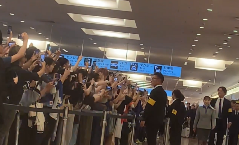 (VIDEO) Hinchas de Japón y su recibimiento ‘caluroso’ tras la eliminación del Mundial