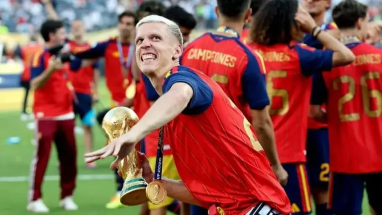 Dani Olmo cuestionó la actitud de Argentina durante la celebración de España