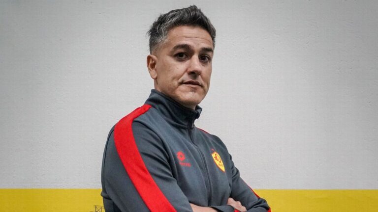 Aucas no aceptó la renuncia de Norberto Araujo y ratifica su continuidad