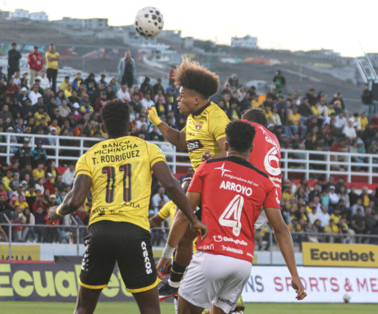 (VIDEO) DÍAZ AL RESCATE: Barcelona logró igualar el duelo ante Leones