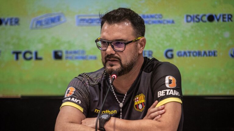 Pablo Trobbiani y los jugadores de BSC: “Estoy contento con el plantel”