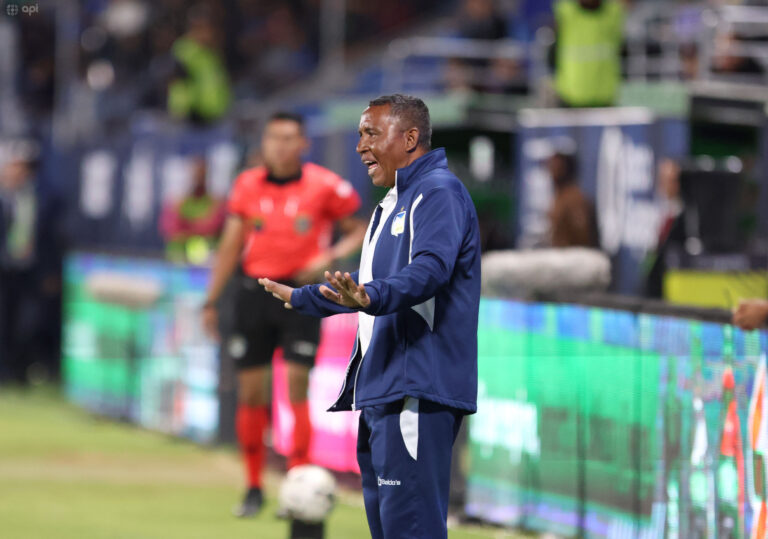 Juan Carlos León: “Alguien que no le tiene miedo a IDV soy yo”