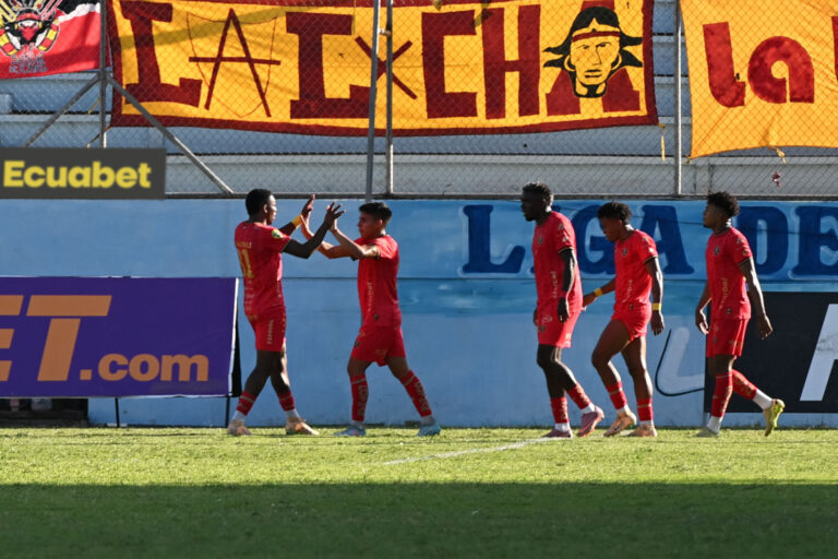(VIDEO) Aucas venció a Delfín en Manta y se afianza en el segundo lugar de la LigaPro