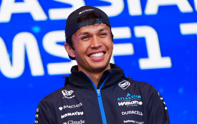 Alex Albon continuará en Williams durante 2027