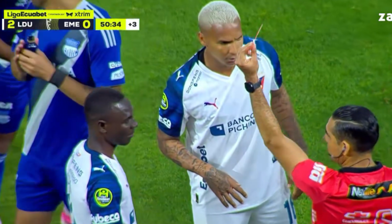 (VIDEO) ¿Era para ROJA? Janner Corozo, expulsado en el Liga de Quito vs. Emelec