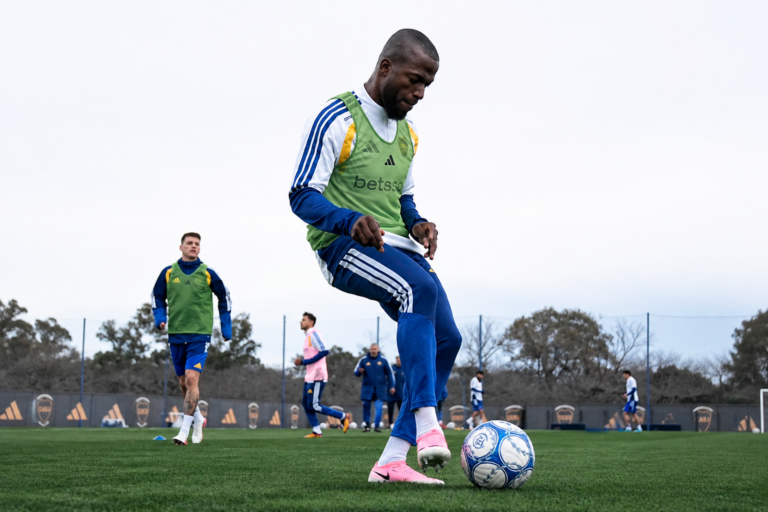 ¿SE VIENE EL DEBUT? Enner Valencia viaja con Boca para enfrentar a Recoleta