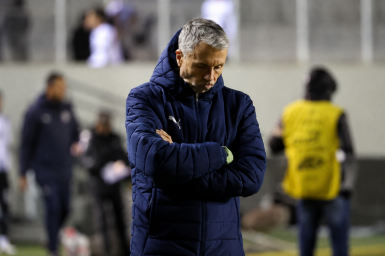 Gustavo Álvarez tras la derrota de LDU: “Nos faltaron varias cosas”