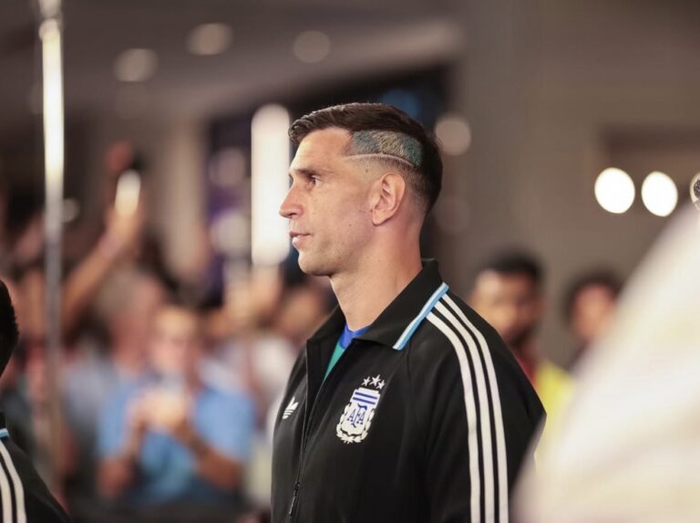 Juventus descarta el fichaje de Dibu Martínez