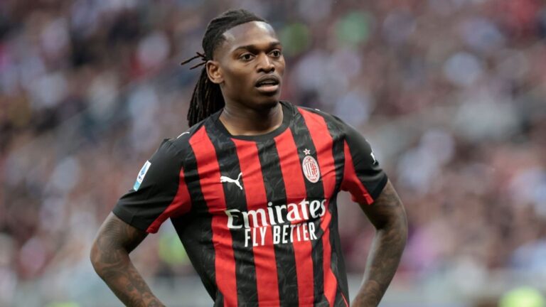 Rafael Leao fue ofrecido al Manchester United