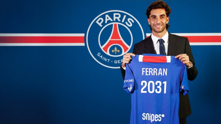OFICIAL: Ferran Torres deja el Barça y ficha por el PSG
