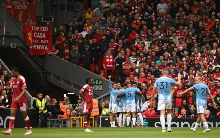 (VIDEO) Liverpool no pudo en Anfield: Rescató un empate ante Nottingham sobre el final
