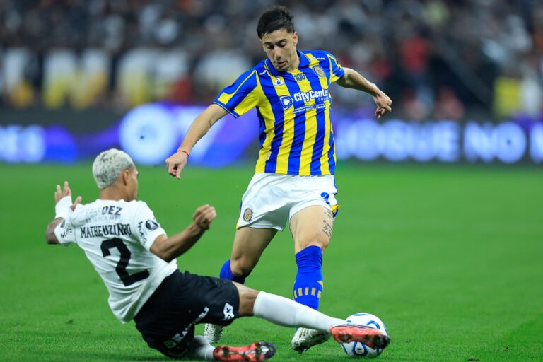 (VIDEO) CON 1 MENOS: Corinthians venció a Rosario Central y clasificó a 4tos de Final en Libertadores